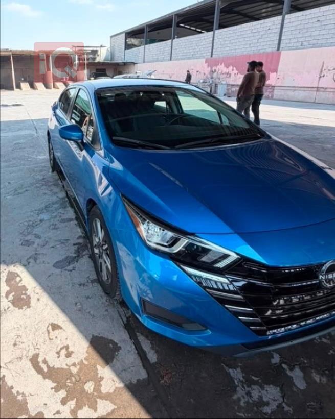 نيسان فيرسا